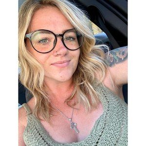 Meet your Posher, Bridget